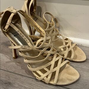 Stuart Weitzman Women's gold metallic cage style Strappy Heels size 8.5